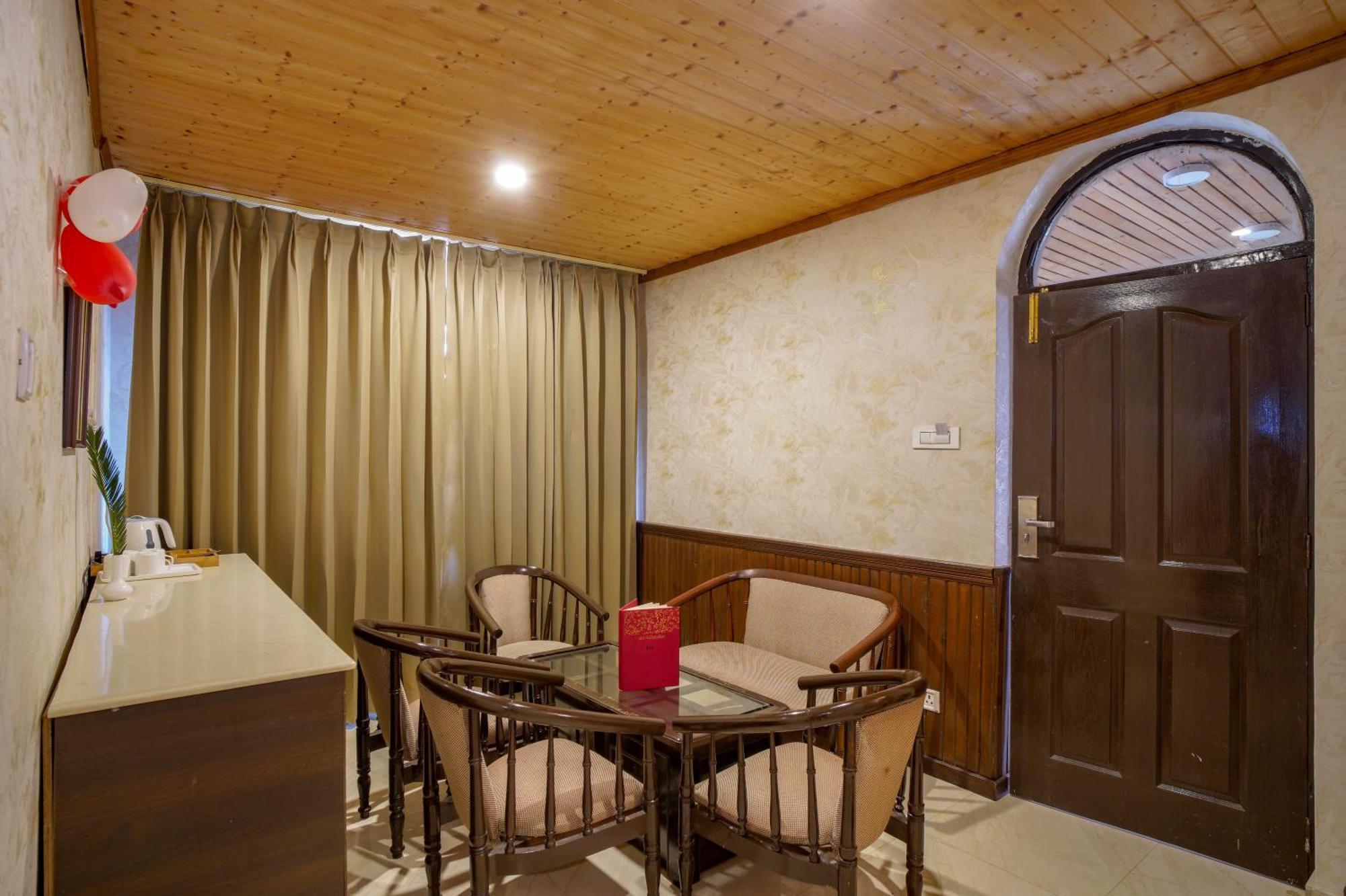 Vilasa Lall Ji Resort Dalhousie Exteriör bild