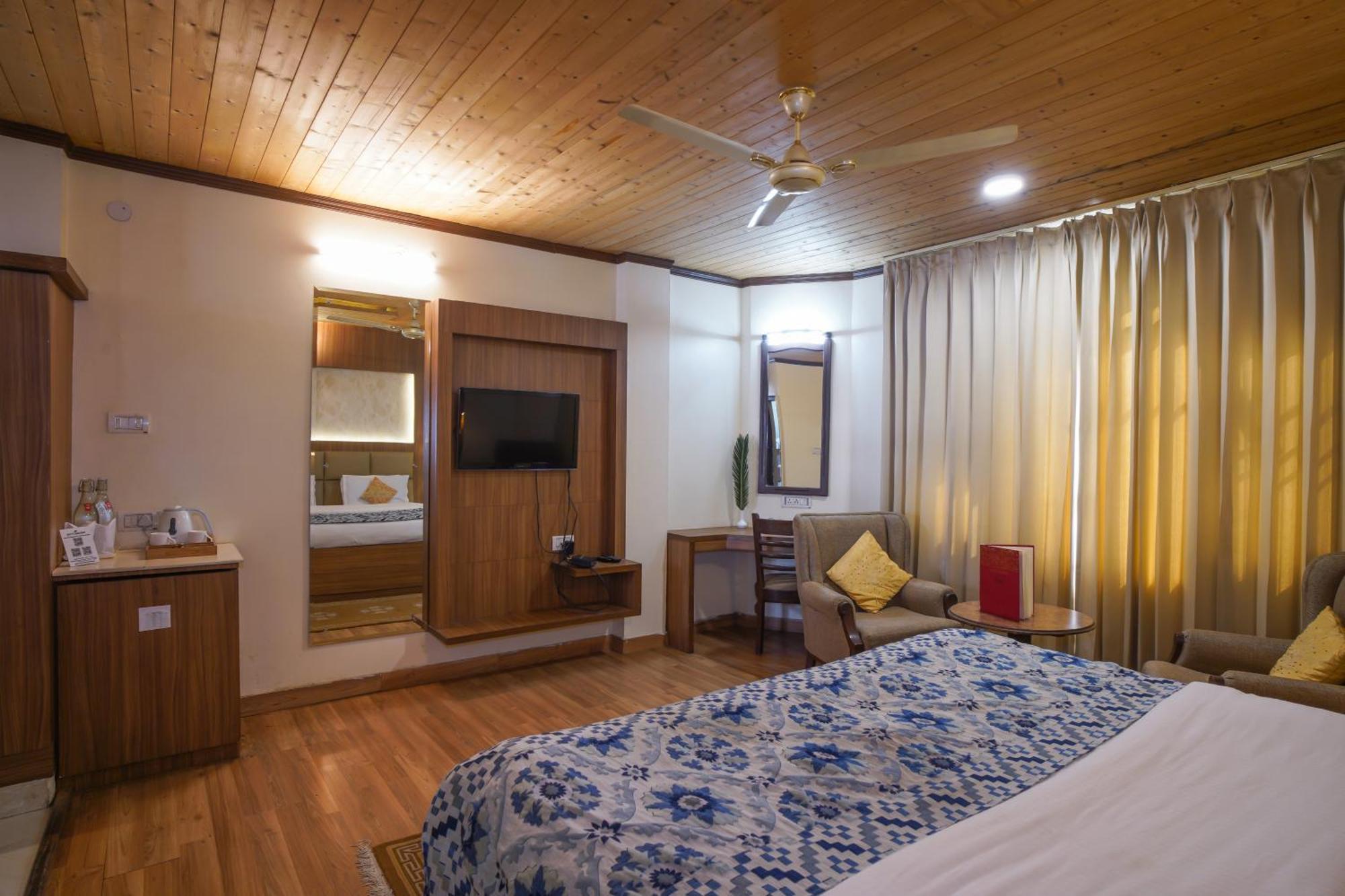 Vilasa Lall Ji Resort Dalhousie Exteriör bild